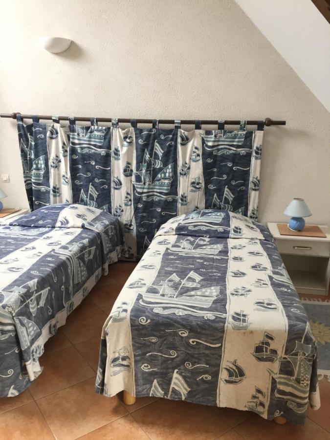 Bed and Breakfast Domaine Du Lesty Ambon Exterior foto